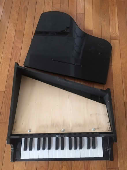 Photo of free Kid Piano Toy (Germantown) #2