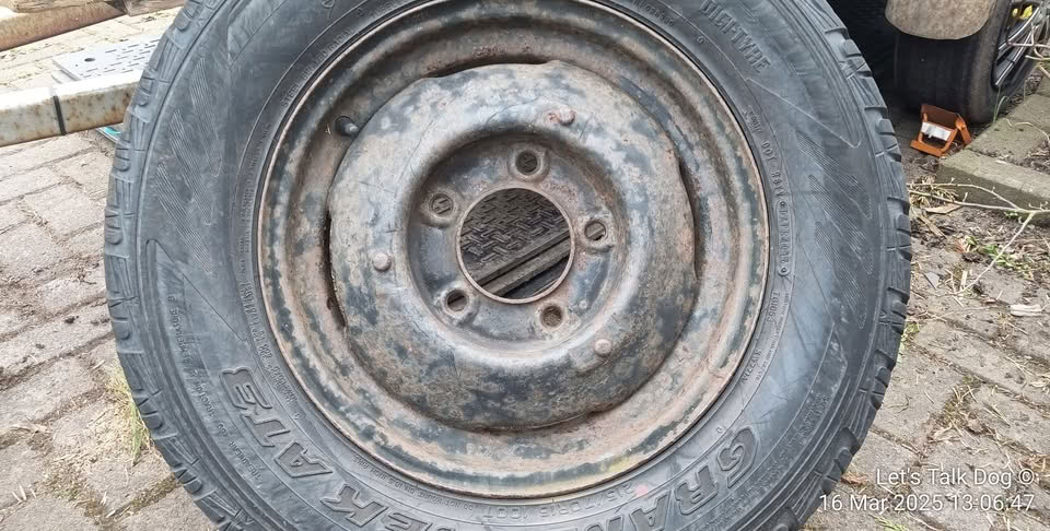 Free: Rice horsebox wheels, with Tyres (Highfurlong FY3)