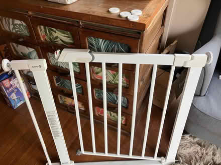 Photo of free 1st step safety gate (DE56 (Kilburn)) #1