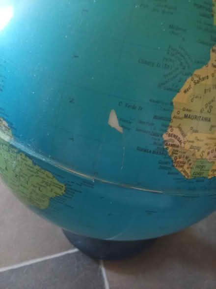 Photo of free Old small Globe (MK4 Tattenhoe) #2