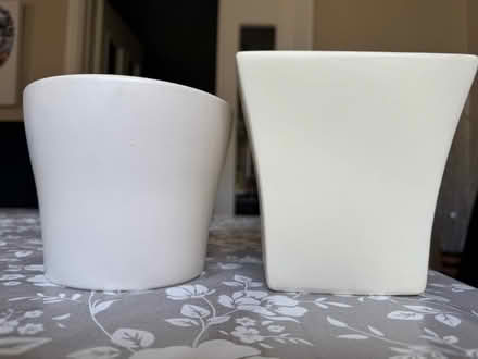 Photo of free 3 Indoor Plant Pots (Wokingham, RG40) #1