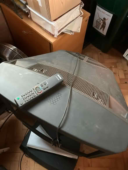 Photo of free Old box Sony tv (Wood Green N22) #2