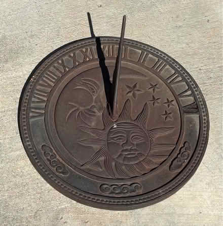 Photo of free sundial (North Fontana) #1