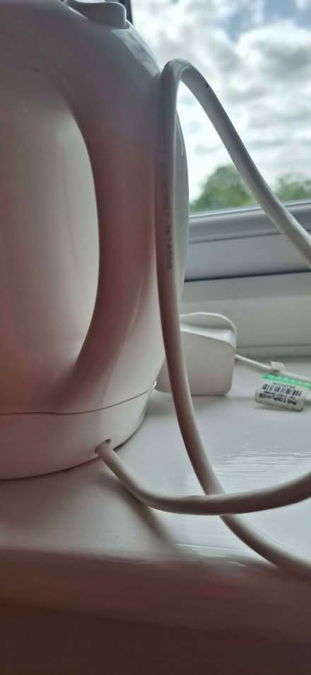 Photo of free Small Kettle (for travel?) Maximum 0.85 L (Long Crendon HP18) #2