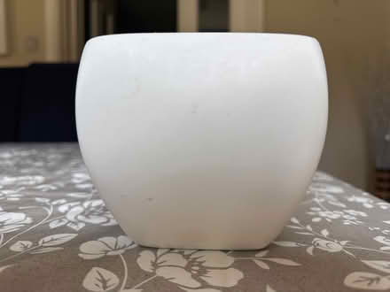Photo of free 3 Indoor Plant Pots (Wokingham, RG40) #2