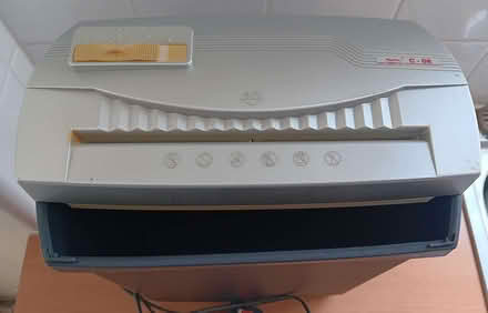 Photo of free A4 paper shredder (Winshill DE15) #2