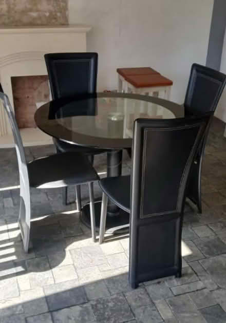 Photo of free Dinning set (B692DW B69) #1