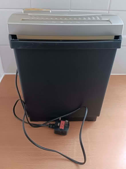 Photo of free A4 paper shredder (Winshill DE15) #1