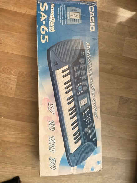 Photo of free Keyboard (RG12 Crownwood) #1