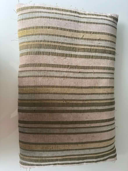 Photo of free Cushion (Old town SG1) #2