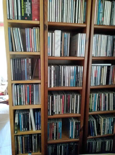 Photo of CD shelf unit (Kennington OX1) #1