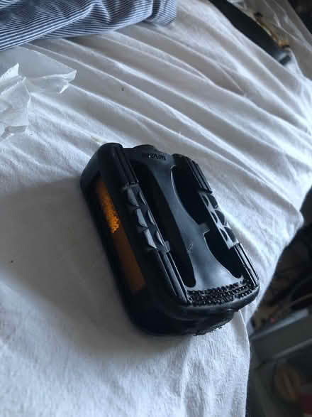 Photo of Bike Pedal/bike (Stroud Green N4) #1
