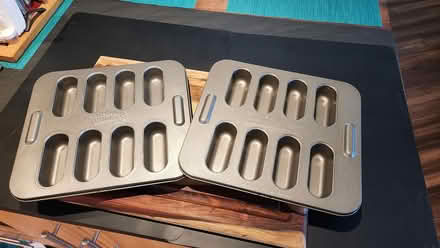 Photo of free 'twinkie' baking pans (Farm Hills in Redwood City) #1