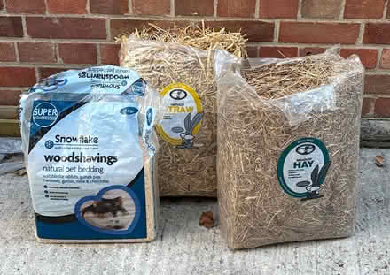 Photo of free Straw, hay and sawdust (Charlton OX12) #1