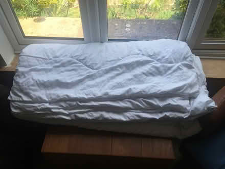 Photo of free King size 7.5 tog duvet (Stroud) #1