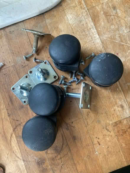 Photo of free Wheels (Crookes S10) #1