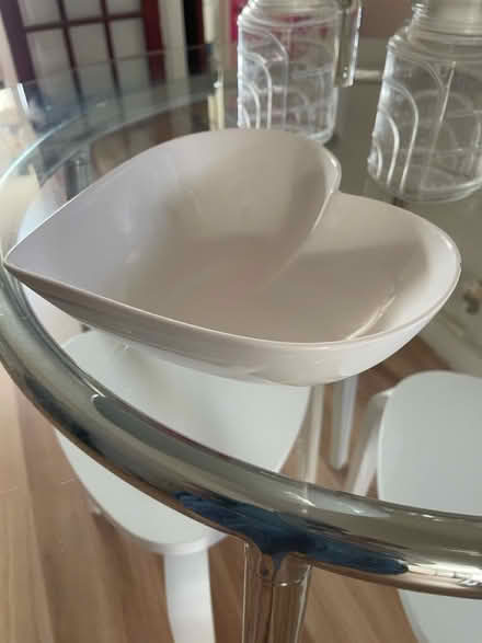 Photo of free White Heart shaped dish (Littlemore OX4) #3