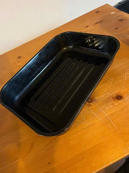 Photo of free Large baking tray (Harlow Fields DE22) #2