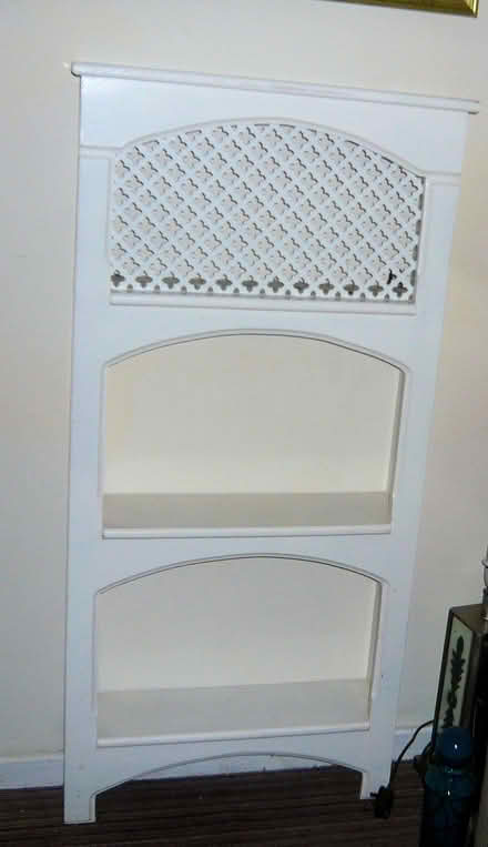 Photo of free BOOKCASE WHITE- shabby chic (Hoohill FY3) #1