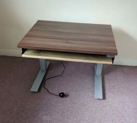 Photo of free Motorised Desk (Mount Pleasant SY1) #2
