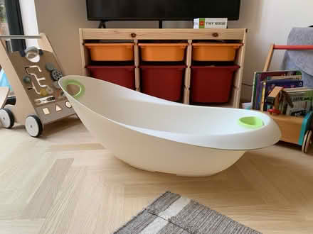 Photo of free Baby bath (S7 Netheredge) #1