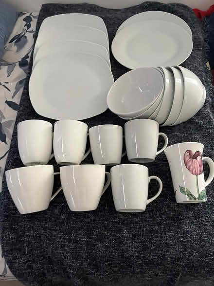 Photo of free Crockery (Abingdon OX14) #1