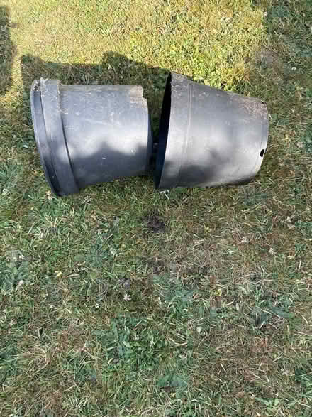 Photo of free Plant pots (Norbury CR7) #1