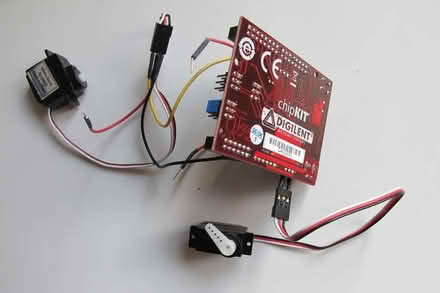 Photo of free ChipKIT Diligent Uno32 development board (Caldecott OX14) #1