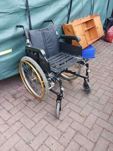 Photo of free wheelchair (WV4) #2
