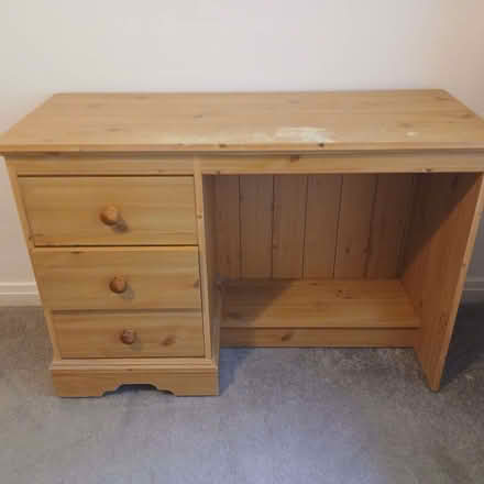 Photo of free Dressing table (Gillmoss L11) #3