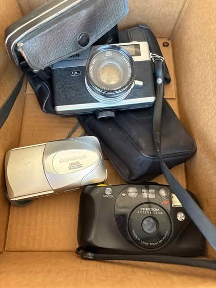 Photo of free 3 Cameras (State and La Cumbre) #1