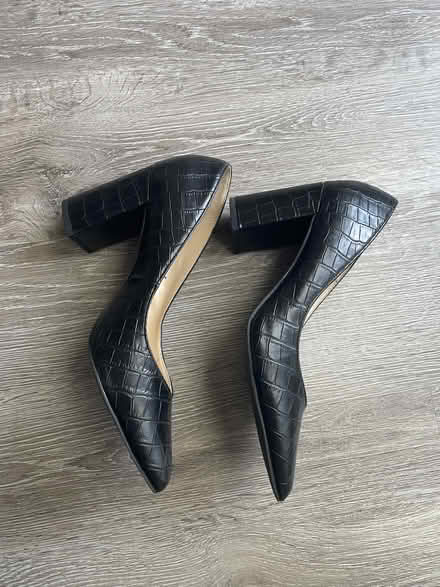 Photo of free 7.5 Womens Heels (Celebration Pointe) #2