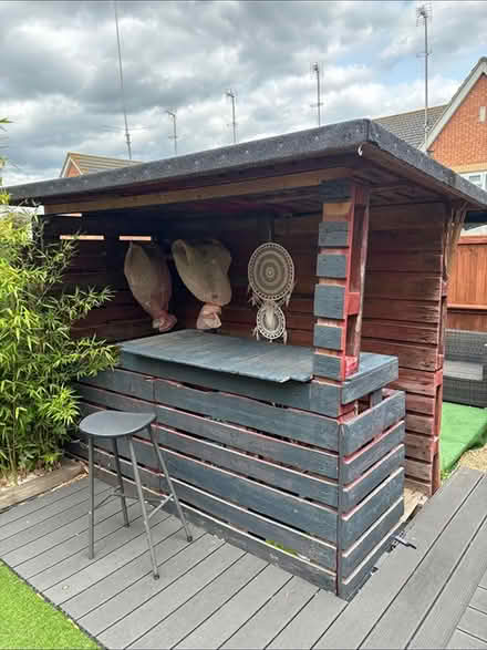 Photo of free Bar (Laindon station) #1