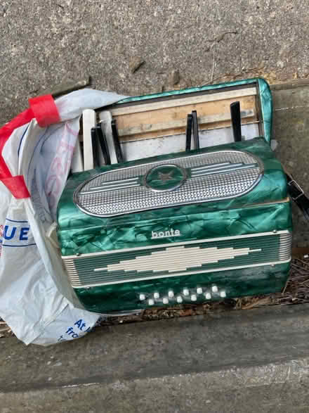 Photo of free Broken Accordion (S10) #1