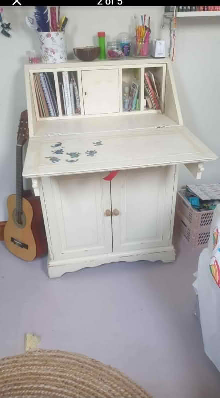 Photo of free Bureau (CT5) #2