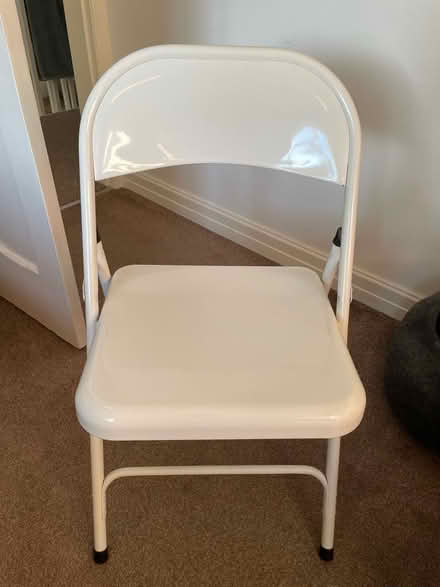Photo of free White metal folding chair (Bare LA4) #1