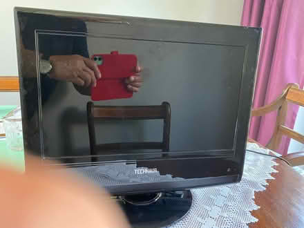 Photo of free Tv (Caversham Heights RG4) #1