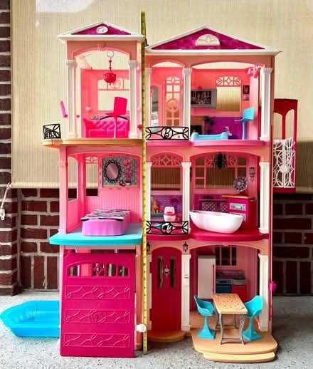 Photo of free Barbie Playhouse (Girard Estates South Phila) #1