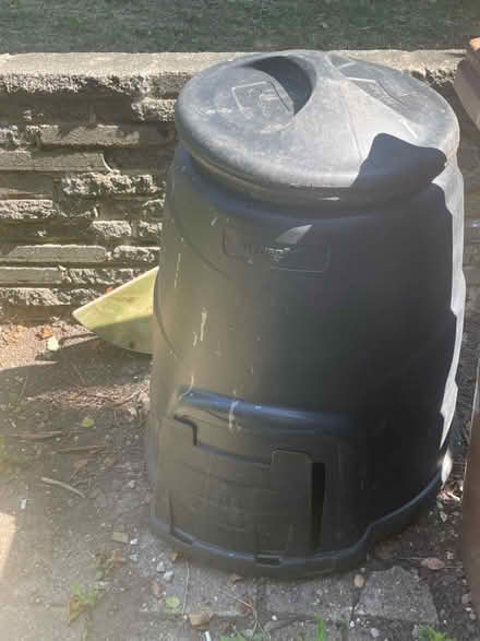 Photo of free Compost bin (Woodford green IG8) #1
