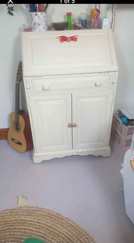 Photo of free Bureau (CT5) #1