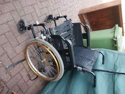 Photo of free wheelchair (WV4) #1