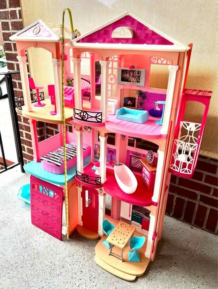 Photo of free Barbie Playhouse (Girard Estates South Phila) #2