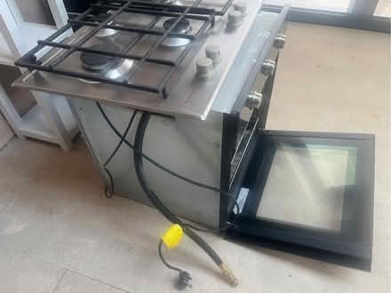 Photo of free Gas cooker and hob (Horsforth LS18) #3