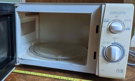 Photo of free Basic Microwave (Yeading UB4) #2