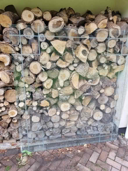 Photo of free Large Pane Of Glass With Corner Pattern (PL20) #1