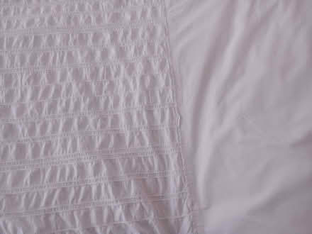 Photo of free Duvet cover with pillow cases (Barry CF62) #3