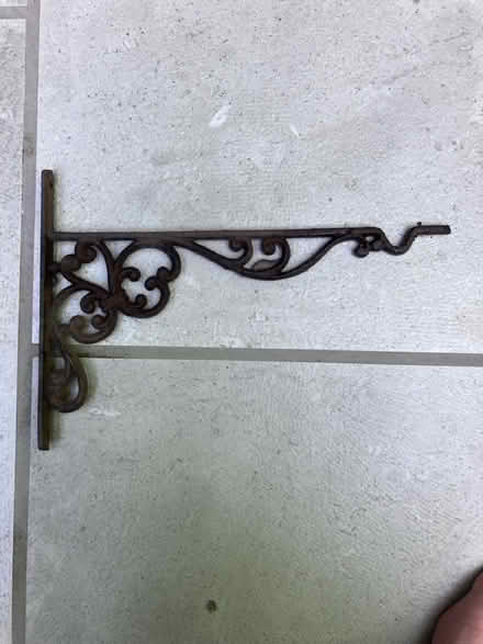 Photo of free Bird bath and feeder holder (Highbury, N5) #3