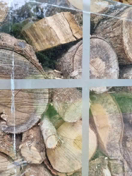 Photo of free Large Pane Of Glass With Corner Pattern (PL20) #2