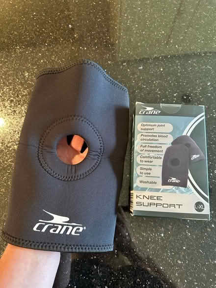 Photo of free Knee Support, large/extra large (Duffield DE56) #1