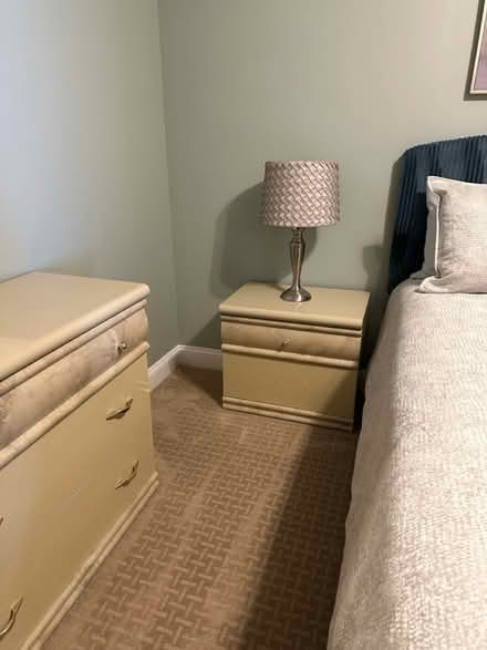 Photo of free Kg/Qn Headbrd Dresser, Nightstands (Waldorf) #3